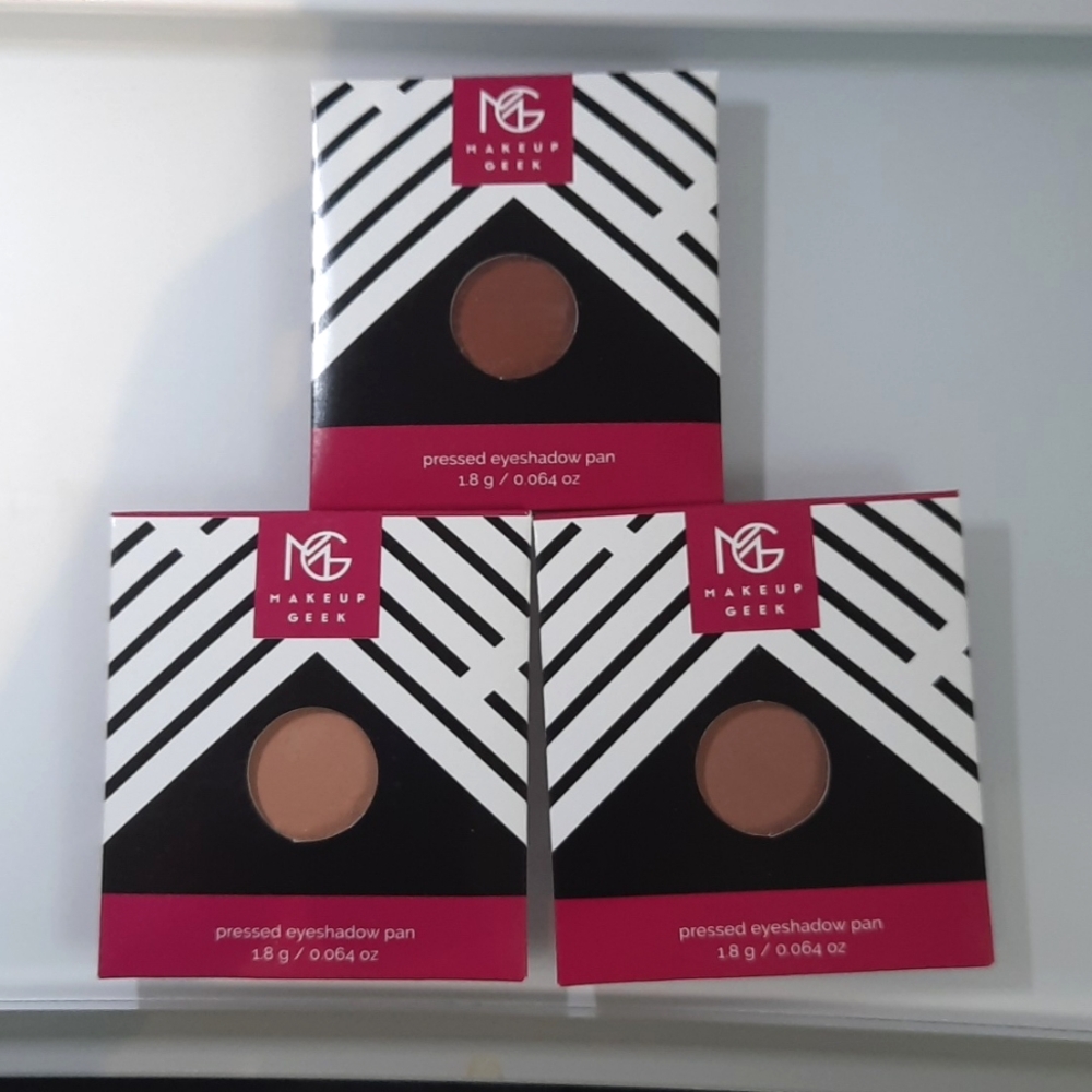 Makeup geek eyeshadow bundle